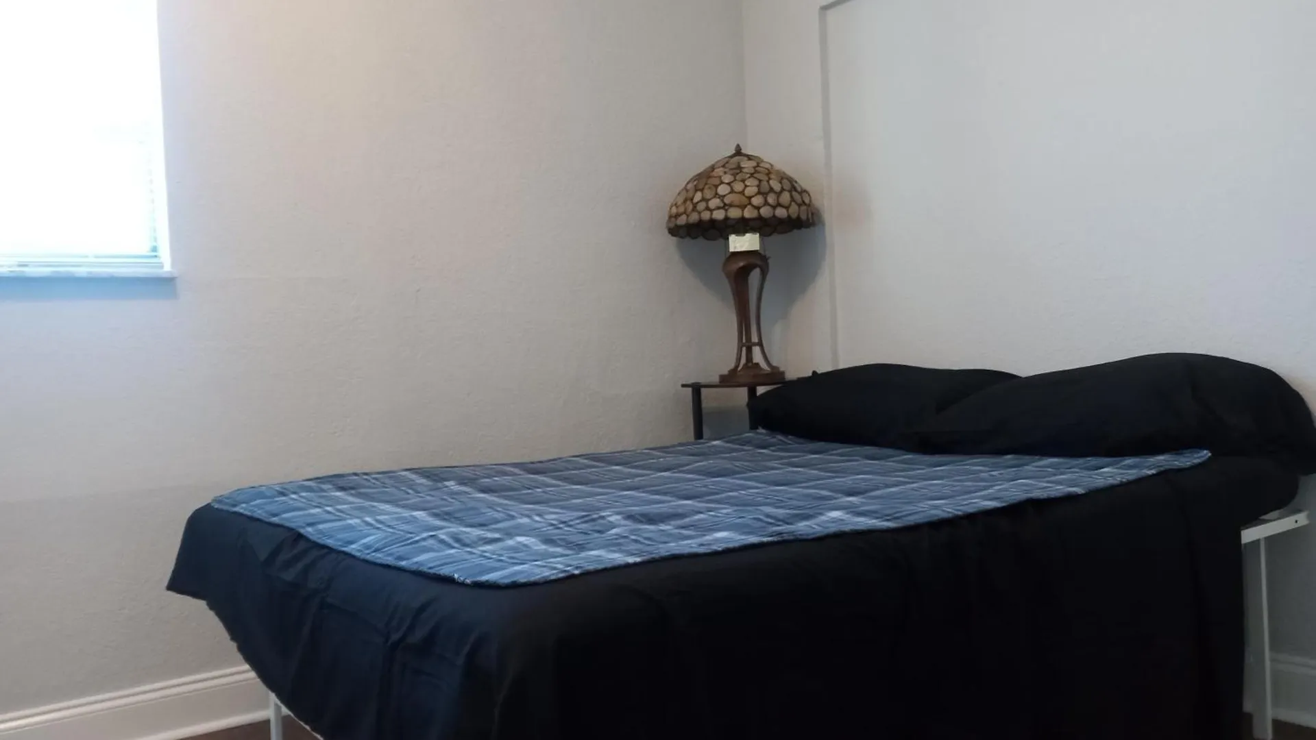 Rooster Hostel Tampa USA